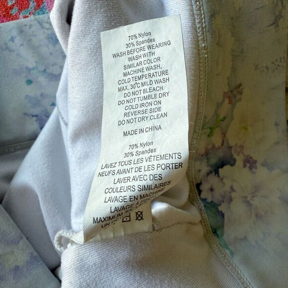 Zyia Active Luxe Deluxe Cut Out Back Peekaboo Sports Bra Workout Exercise Size L - Picture 6 of 6